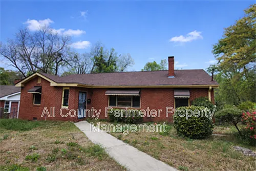 490 Hall St Photo 1