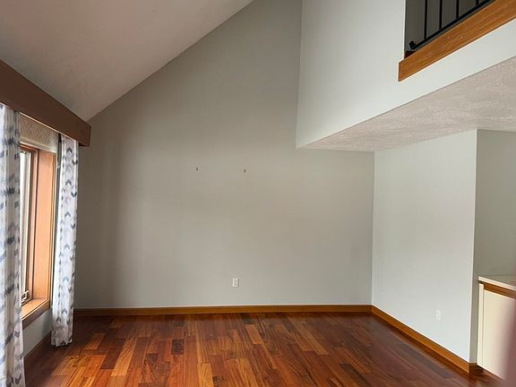 3rd image of 5 Tsienneto Road #136