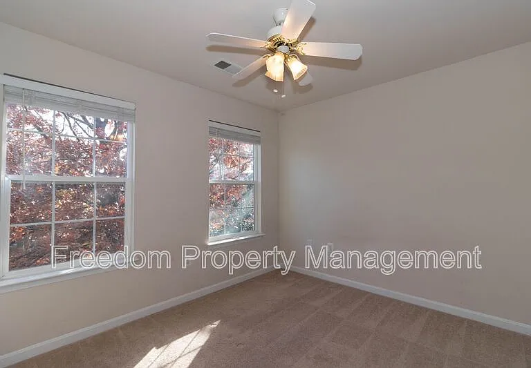 6758 Sutton Oaks Way — Photo 25