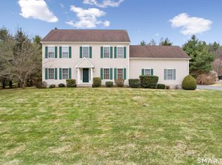 11 Nature Trail, Hamden, CT 06518