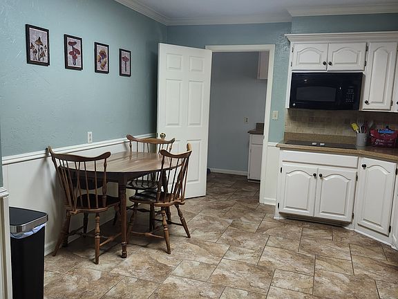 5th image of 712 Taylor Ln