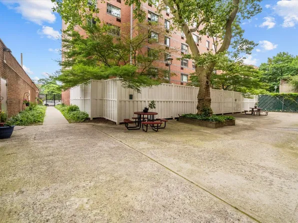 3260 Netherland Avenue image 13 of 13