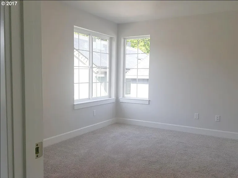 4469 SE Sycamore St — Photo 8