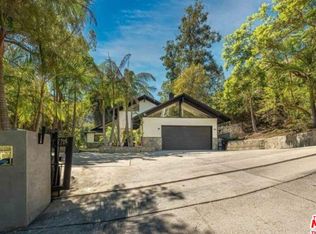 1561 Clear View Dr, Beverly Hills, CA 90210