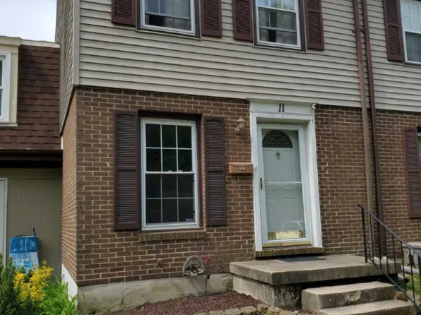 11 Robinway Ct #25F, Nottingham, MD 21236