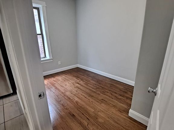 4th image of 39-31 24th St #7