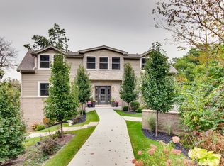 25 S Woodland Trl, Palos Park, IL