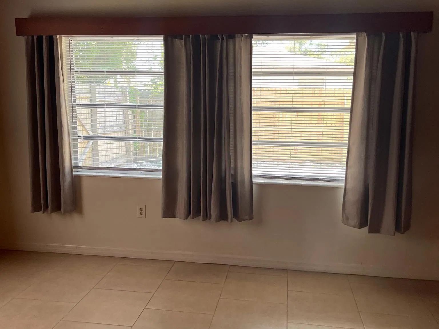 2 bed, 950 sqft, $1,950 — Photo 2