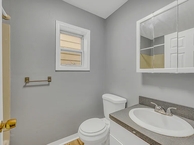 1009 W Lackawanna Ave #2 — Photo 10