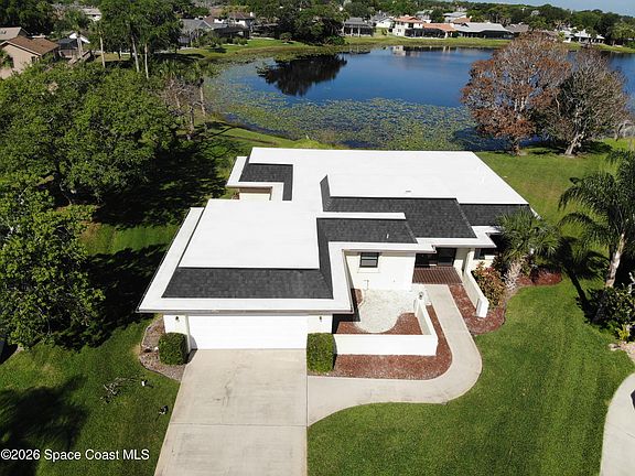 2nd image of 1080 Park Ridge Pl