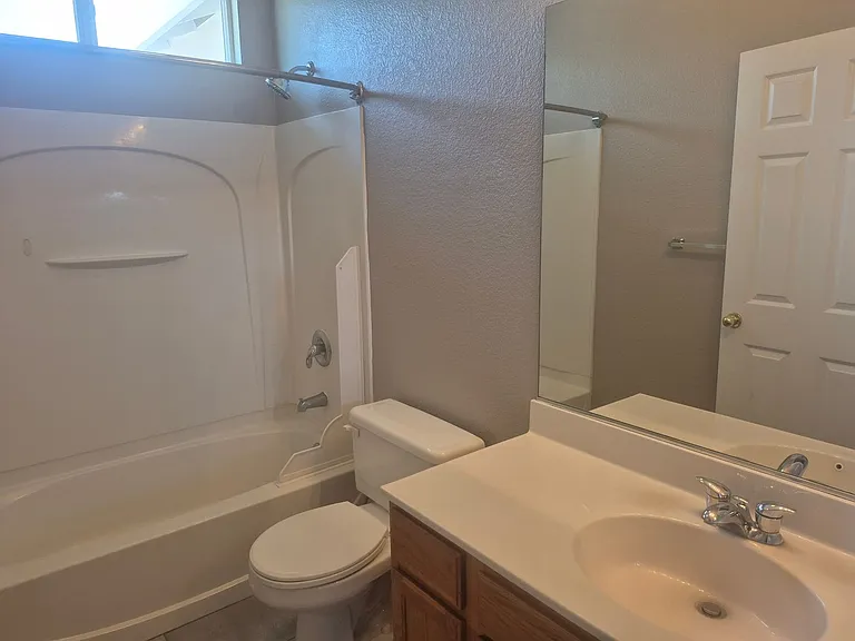 5040 Kankakee Dr — Photo 20