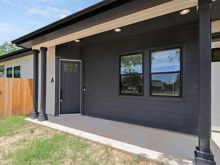 200 W Goforth Rd #1 — Photo 2