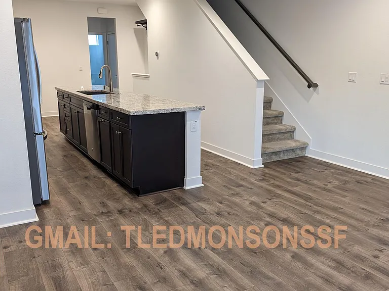 Edmonson Way — Photo 6