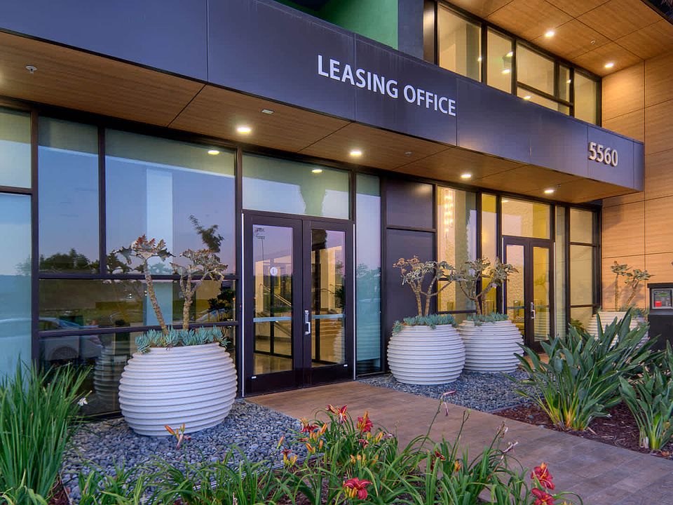 Leasing Office Entrance
