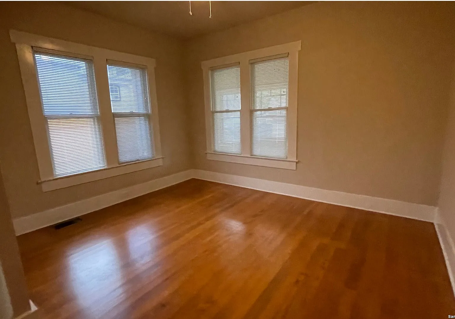 3 bed, 1756 sqft, $2,400 — Photo 3