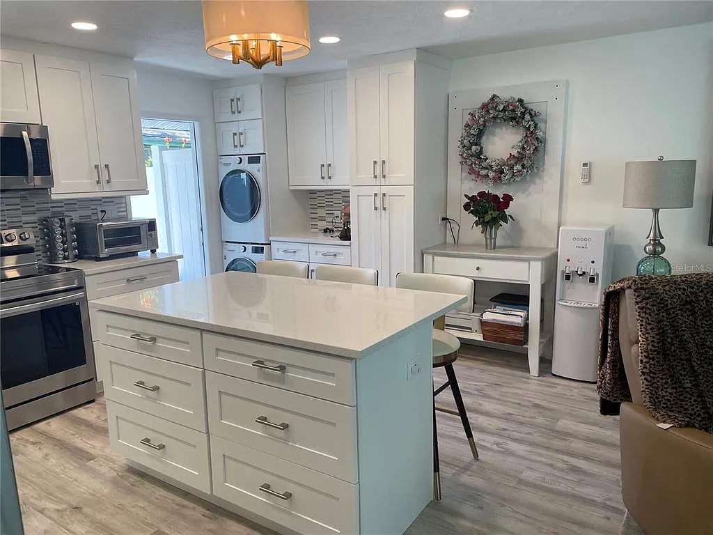 2 bed, 2.0 bath, 1104 sqft, $2,275 — Photo 2
