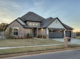 5705 Tiger Stone Dr, Mustang, OK 73064