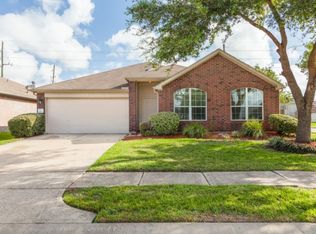 2102 English Green Way, Fresno, TX 77545