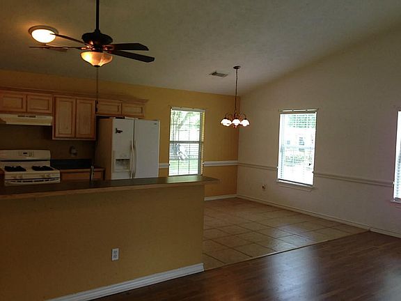 View of the Kitchen & Breakfast area
