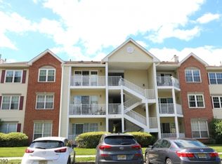 515 Red Crest Ln #515, Somerville, NJ 08876