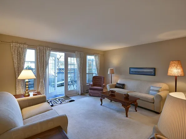 5768 Marine Way #104, Sechelt, BC V7Z 0K4