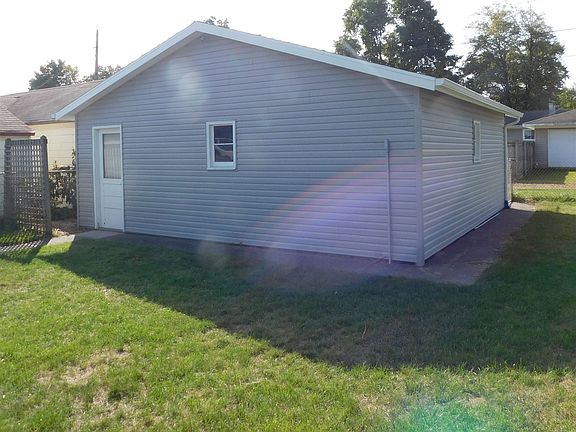 4th image of 1427 Bower St