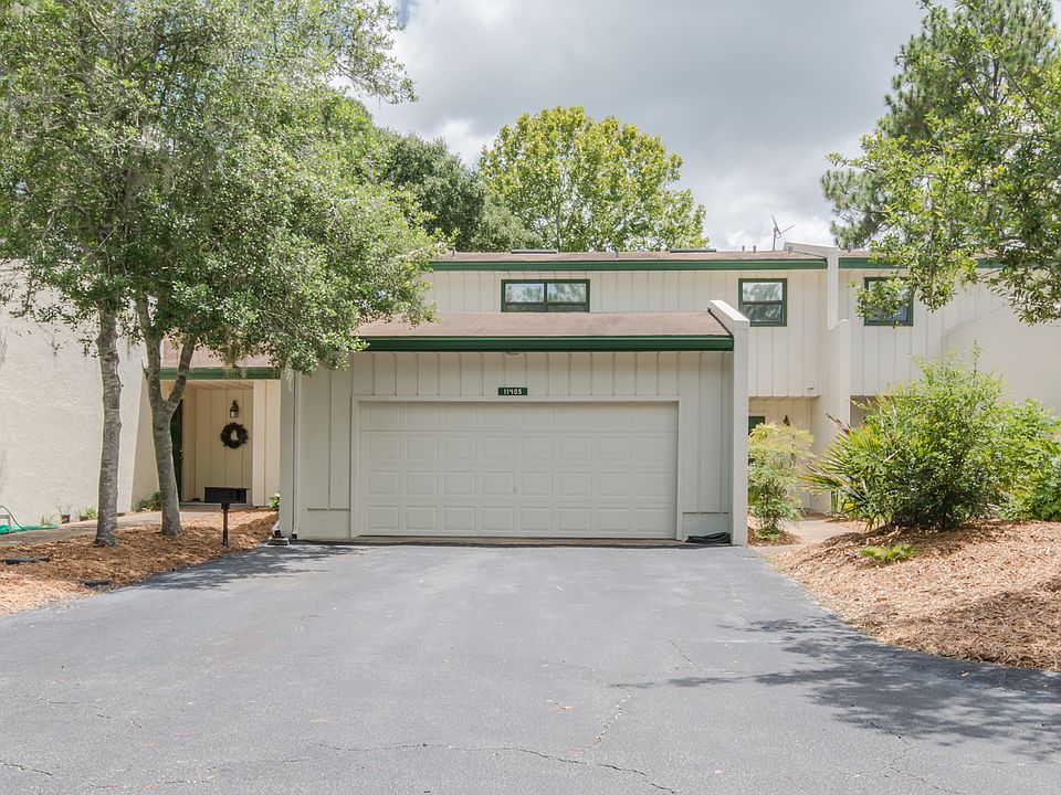 Spacious Townhouse  For Sale