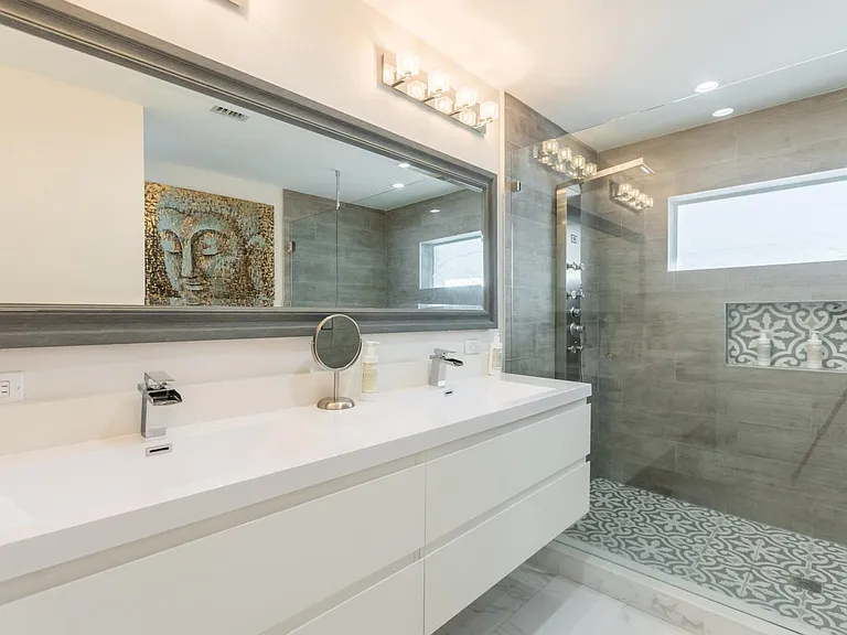 425 NE 14th Ave — Photo 36