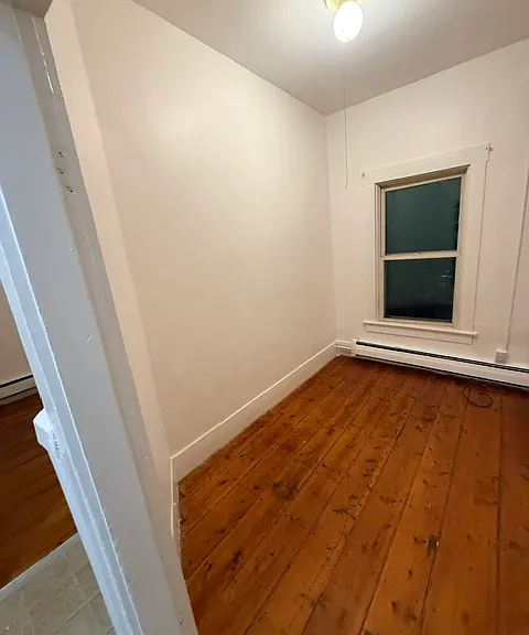 18 Center St — Photo 7