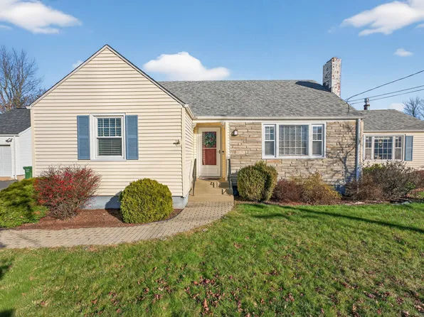 12 Fairview Heights, Cromwell, CT 06416