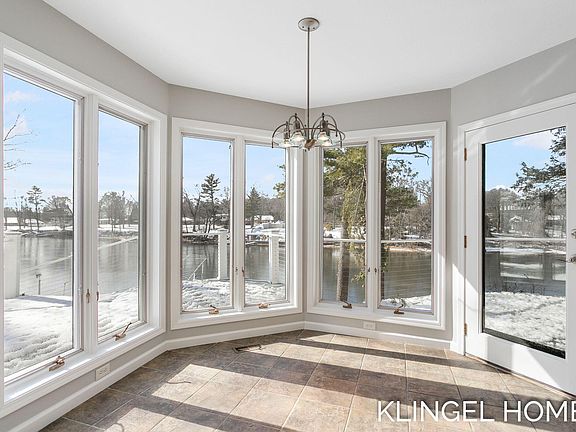 5th image of 4055 Forest Point Dr