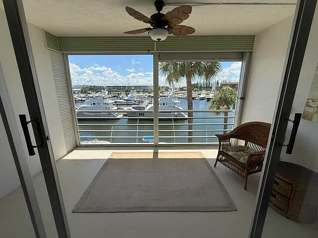 29 Yacht Club Dr #304 — Photo 14