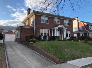 3552 162nd St, Flushing, NY 11358