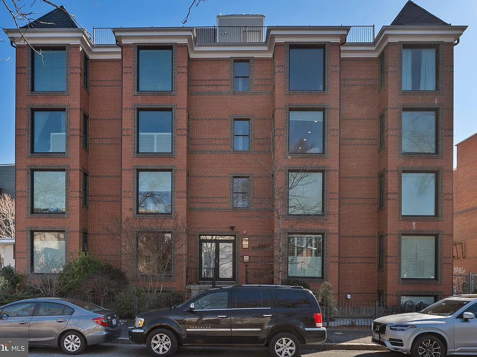 440 Rhode Island Ave NW #303