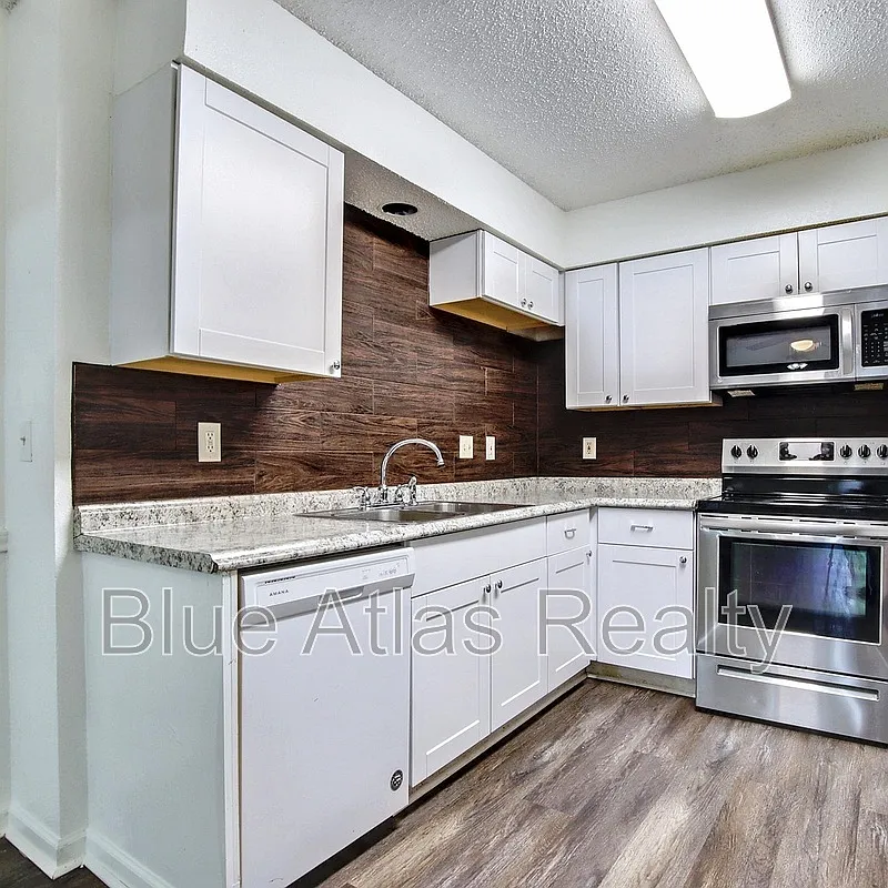 2 bed, 2.0 bath, 1050 sqft, $1,450 — Photo 4
