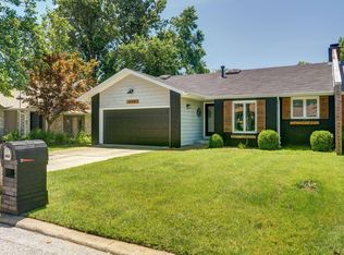 2136 E Regency Pl, Springfield, MO 65804