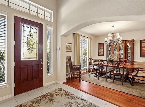 4th image of 4605 Village Crest Dr