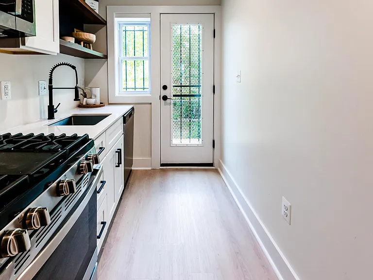 1822 I St NE #3 — Photo 4