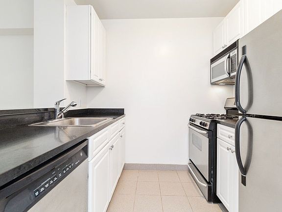 5th image of 1955 1st Ave APT 507