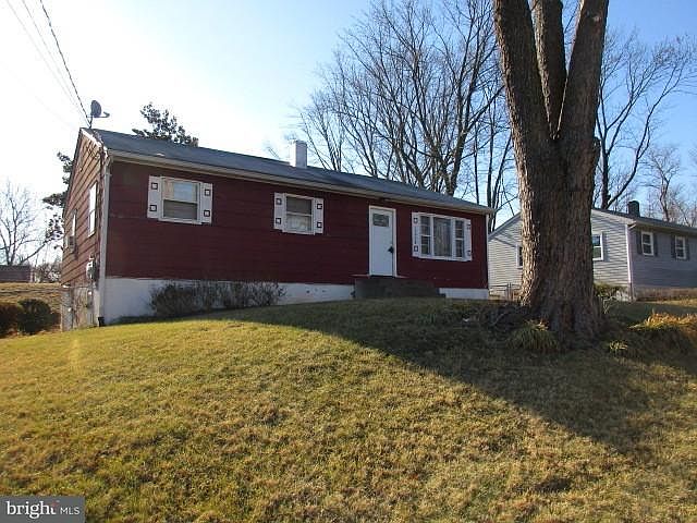1st image of 13928 Mathews Dr