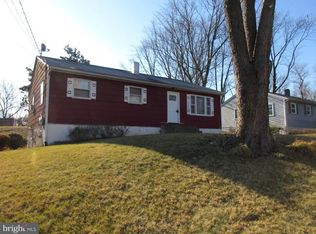 13928 Mathews Dr, Woodbridge, VA 22191
