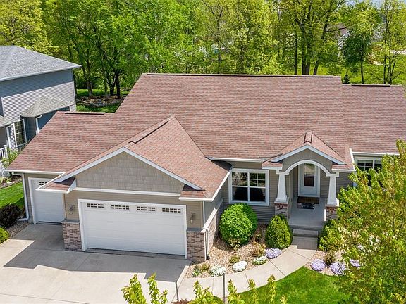 3rd image of 945 Creekbend Dr
