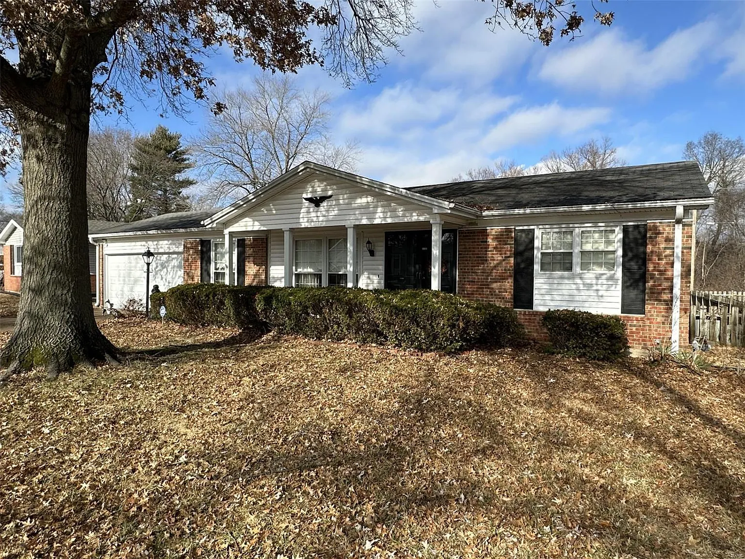 3090 Churchill Dr photo 1
