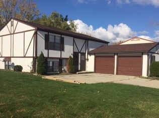 7565-7567 Bella Dr, Worthington, OH 43085