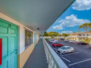 2102 Lake Osborne Dr APT 19, Lake Worth, FL 33461