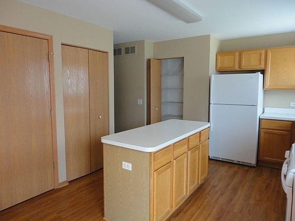 4th image of 32502 Mirage Ave
