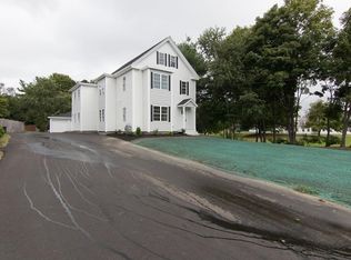 1002 S Franklin St #2, Holbrook, MA 02343