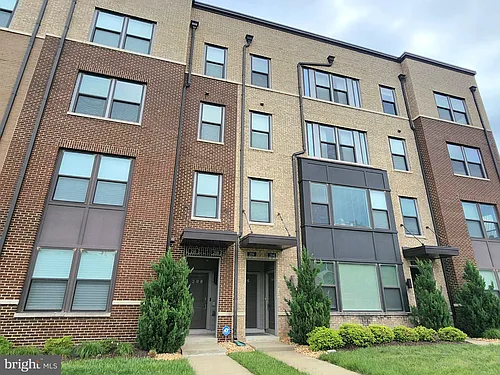 206 Van Buren St #29 Photo 1