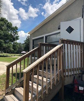 3rd image of 304 Laurel Cir