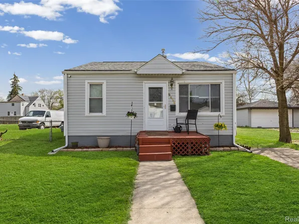 8436 Prospect Ave, Warren, MI 48089
